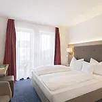 Poinger Hof 4* Poing