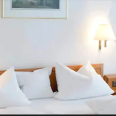 Poinger Hof 4* 포잉