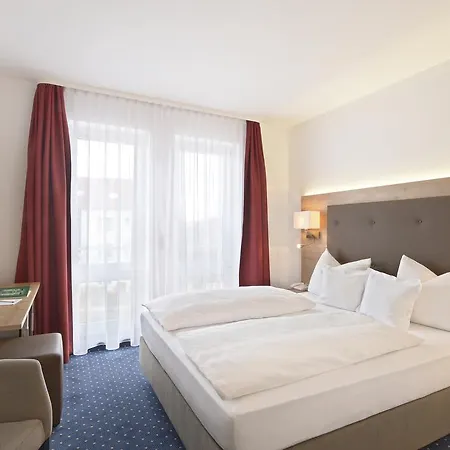 Poinger Hof 4* 포잉